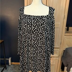 Elegant Black and White Polka Dot Long Sleeve Top
